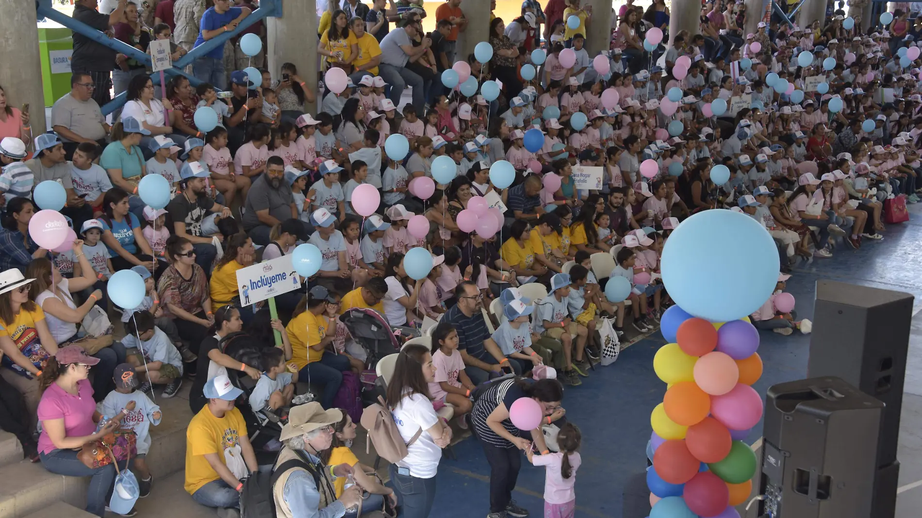 CELEBRAN A NIÑOS